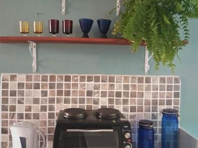 1 Bedroom Garden Cottage in Westdene