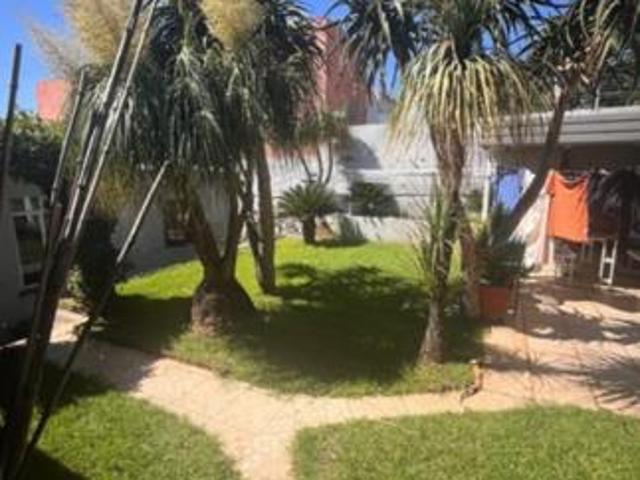 1 Bedroom Garden Cottage in Westdene