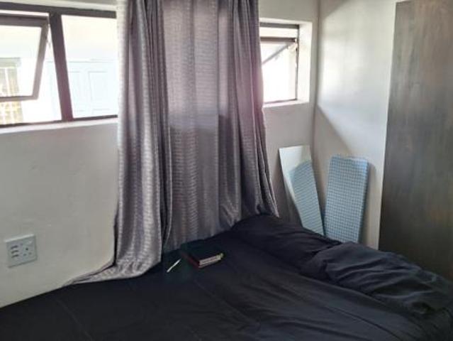 1 Bedroom Garden Cottage in Willow Park Manor