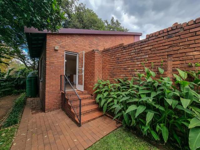 1 Bedroom Garden Cottage in Wilro Park