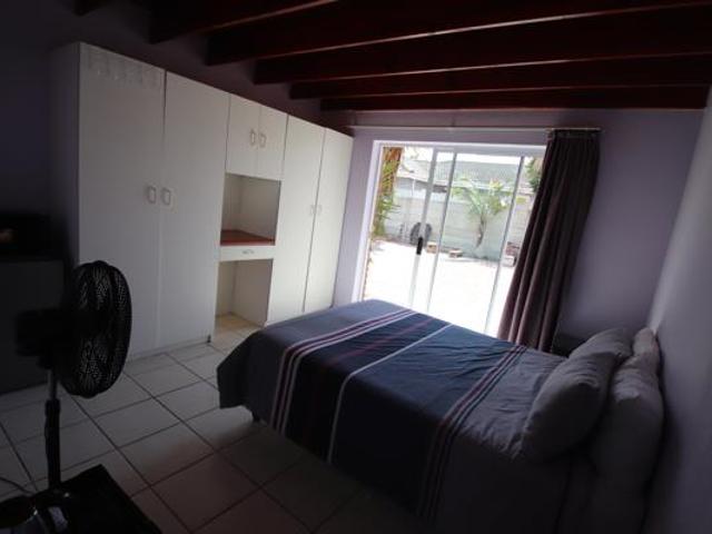 1 Bedroom House in Table View
