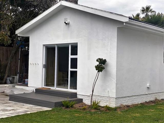1 Bedroom Garden Cottage in Van Riebeeckstrand