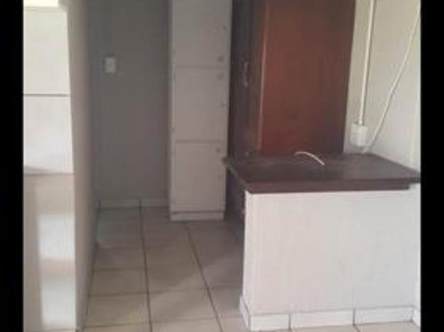 1 Bedroom Garden Cottage in Vredenburg