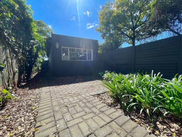 1 Bedroom Garden Cottage Rented in Melville