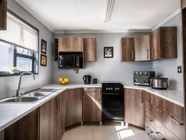 1 Bedroom Garden Cottage To Let in Meyersdal | Ryx Property Management