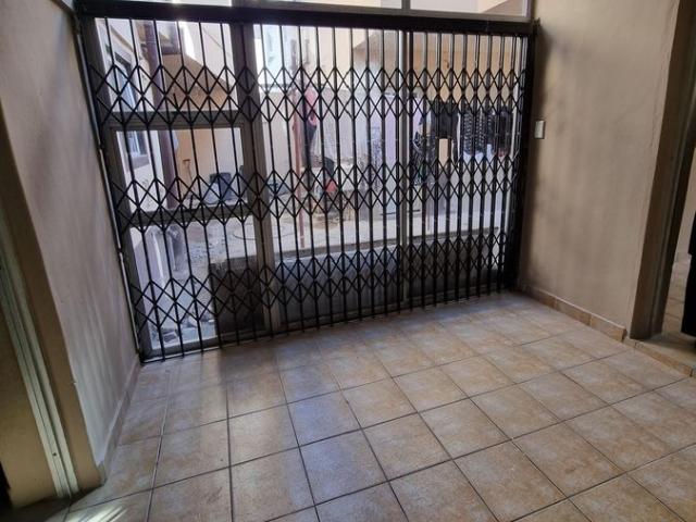 1 Bedroom Garden Cottage To Let in Montford