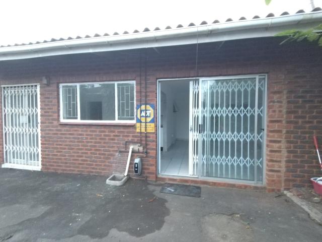 1 Bedroom Garden Cottage To Let in Bluff