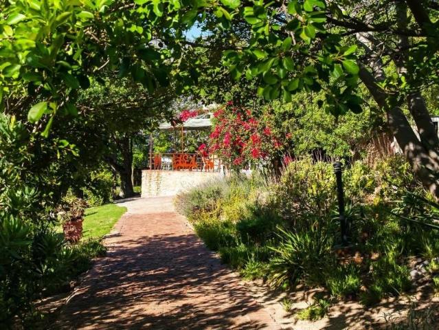 1 Bedroom Garden Cottage To Let in Klein Nederburg