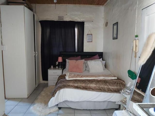 1 Bedroom Garden flat to let in Silverton, Pretoria