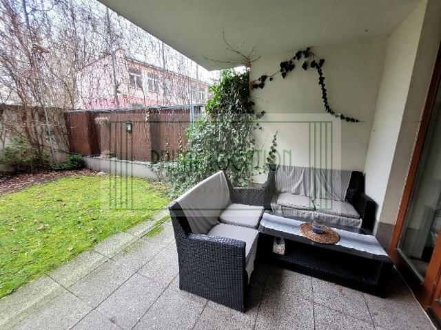 1 bedroom / garden 55 sqm / quiet / garage Warszawa, Wola