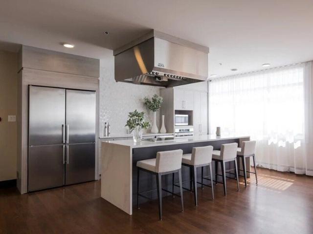 1 Bedroom + Den 60 Cartier Street, Saint Lambert