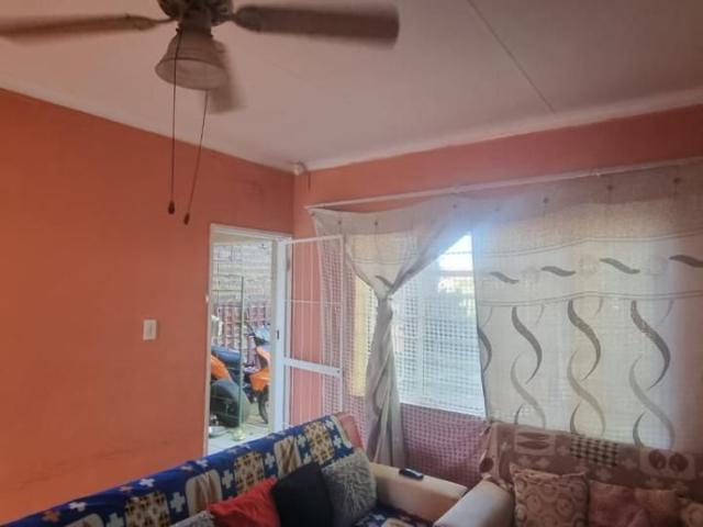 1 Bedroom duplex apartment for sale in Randlespark, Klerksdorp
