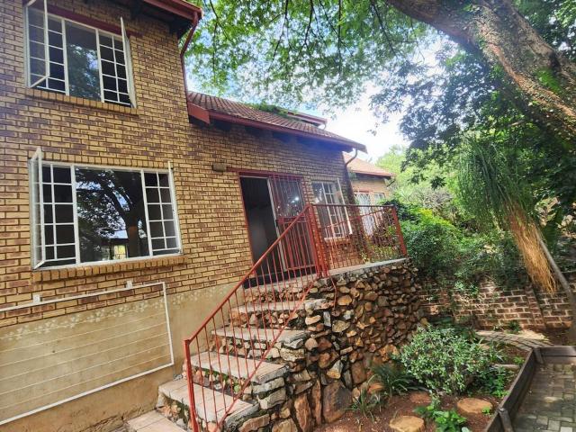 1 Bedroom duplex townhouse sectional rented in La Montagne, Pretoria