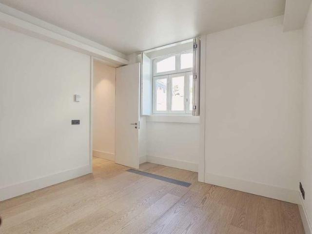 1 Bedroom Duplex with a view, Baixa, Lisboa