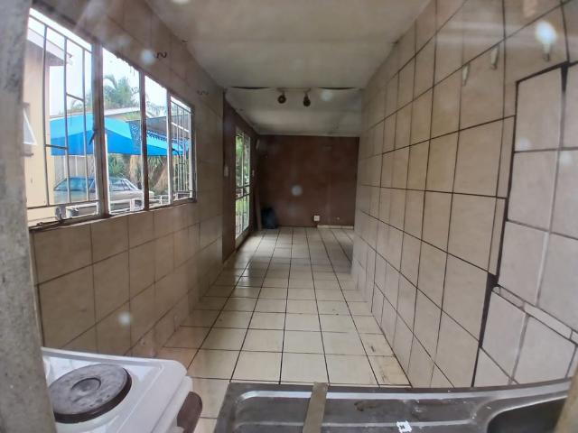 1 Bedroom House To Let in Oos Einde