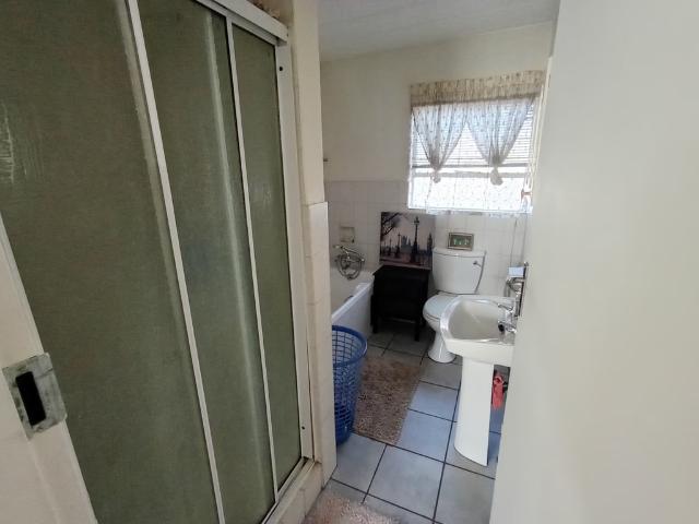 1 Bedroom Flat To Let in Witfield