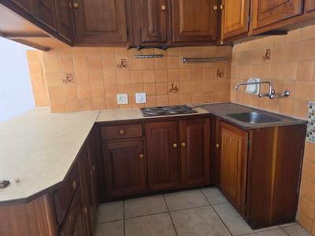 1 bedroom flat with en suite in arcadia