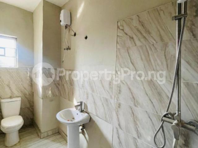 1 Bedroom Flat / Apartment in Eric moore Surulere Lagos | Flat / Apartment for sale in surulere | Flat / Apartment in surulere | 1 Bedroom | PropertyPro Nigeria