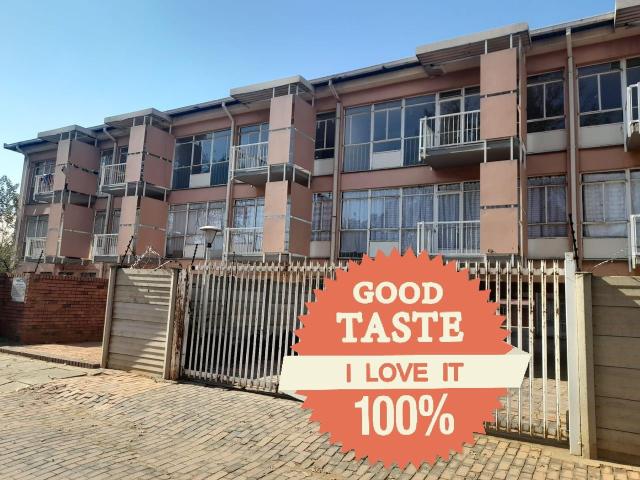 1 Bedroom Flat For Sale in Vanderbijlpark CW