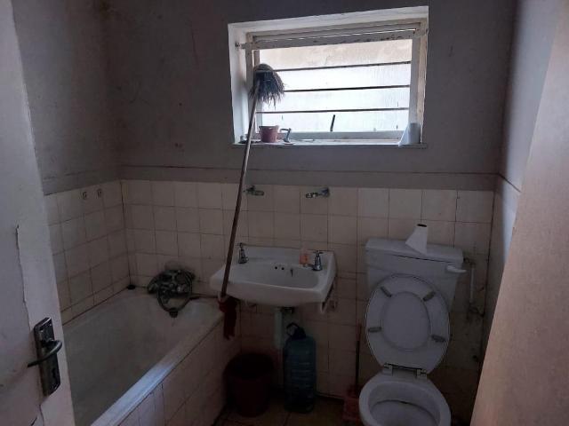 1 Bedroom Flat For Sale in Quigney