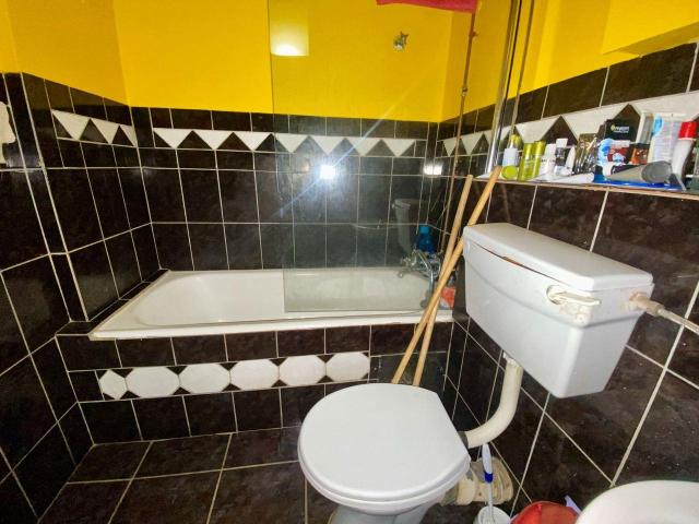 1 Bedroom flat for sale in Sunnyside, Pretoria