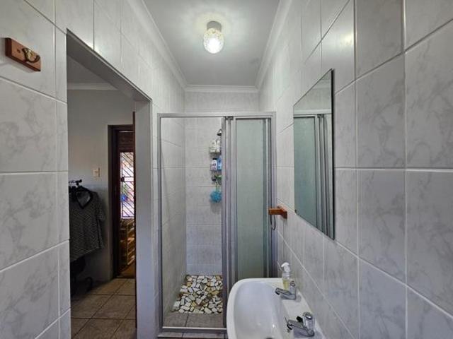 1 Bedroom Flat in Vredenburg