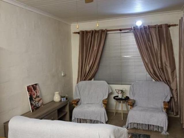 1 Bedroom Flat in Vredenburg
