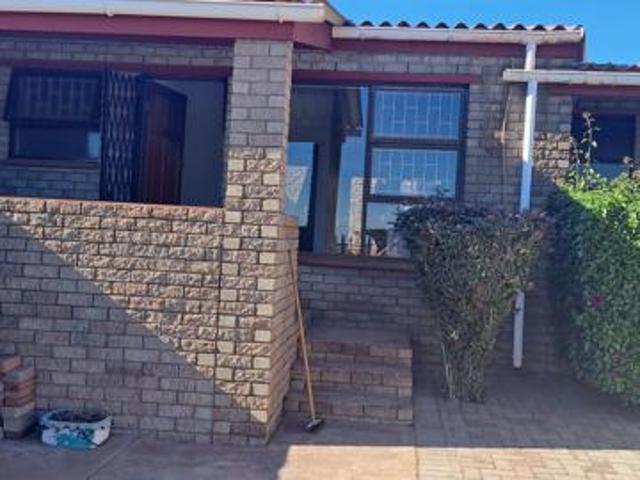 1 Bedroom Flat in Vredenburg