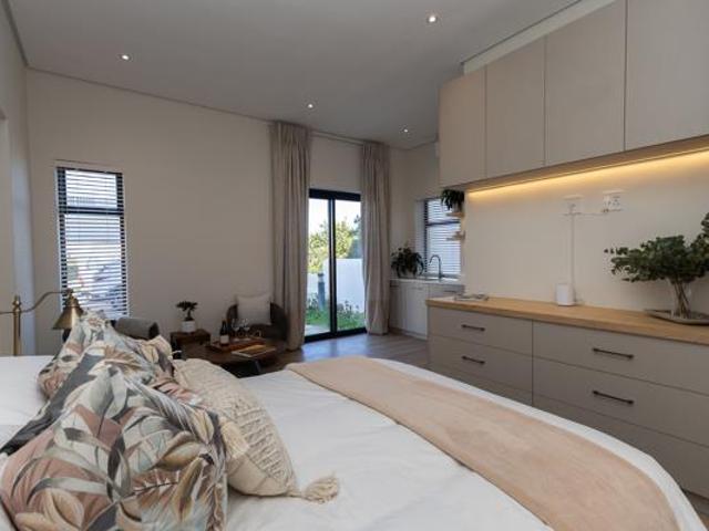 1 Bedroom Flat in Weltevreden Hills Estate