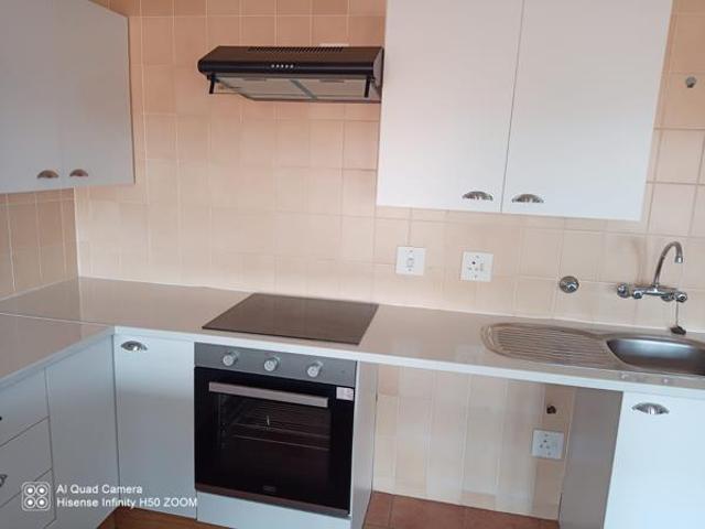 1 Bedroom Flat in Wilro Park