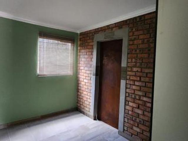 1 Bedroom Flat in Albertynshof