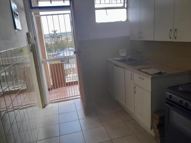 1 Bedroom Flat in Alberton North