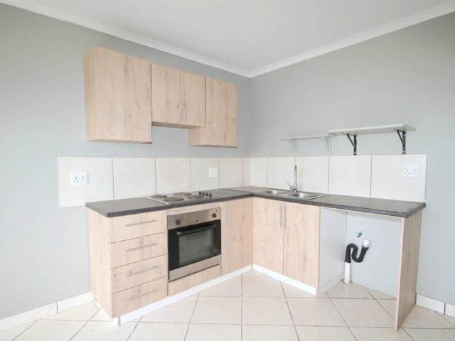 1 Bedroom Flat in Athlone Park