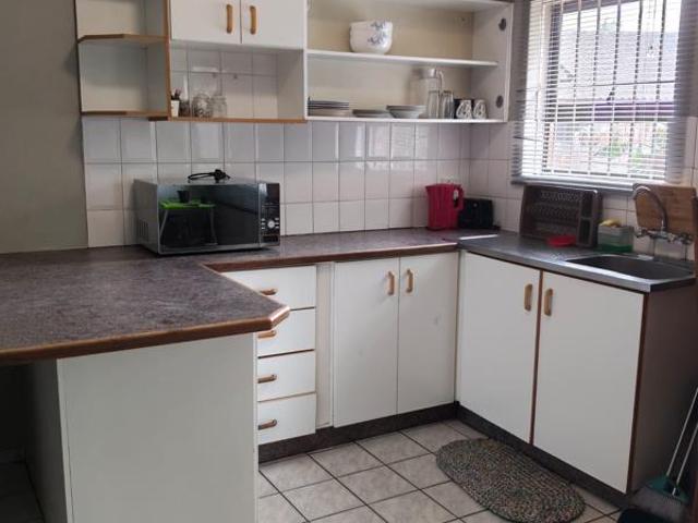 1 Bedroom Flat in Birdswood
