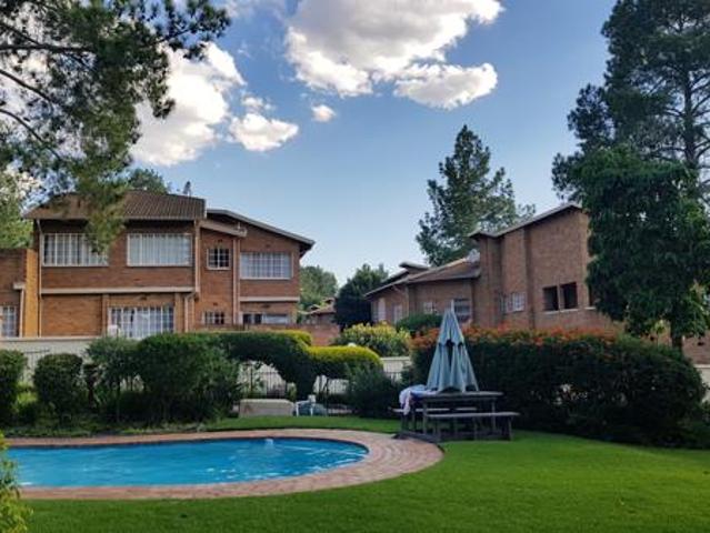 1 Bedroom Flat in Bryanston East