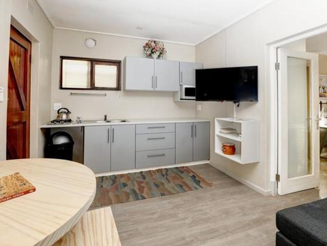 1 Bedroom Flat in Durbanville Central