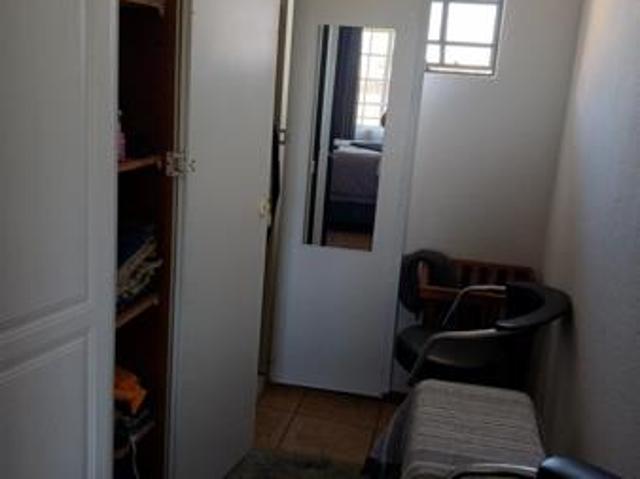 1 Bedroom Flat in Elarduspark