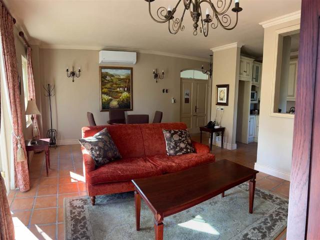 1 Bedroom Flat in Franschhoek