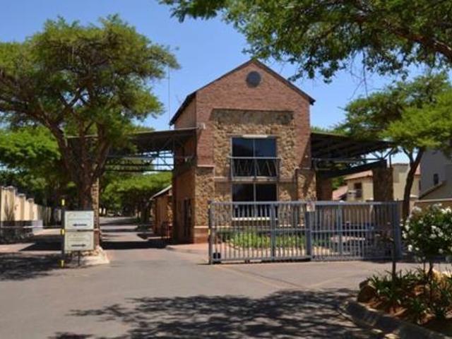 1 Bedroom Flat in Hazeldean