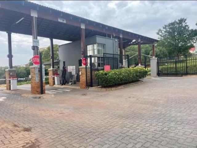 1 Bedroom Flat in Houghton Estate