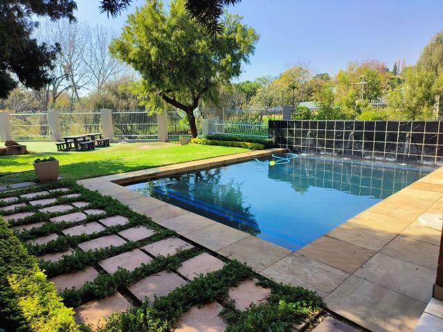 1 Bedroom Flat in Paulshof