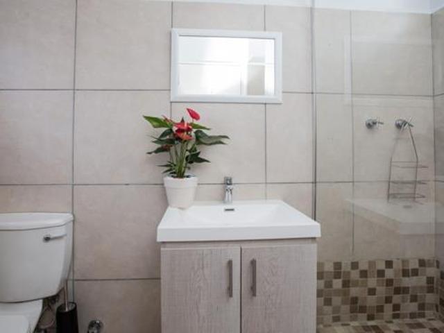 1 Bedroom Flat in Sea Point
