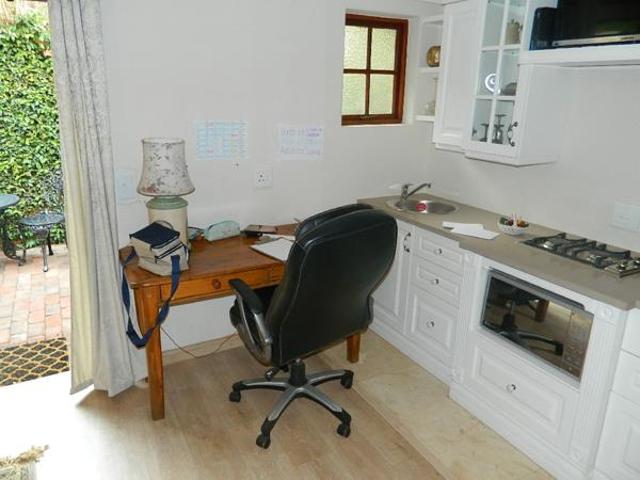 1 Bedroom Flat in Silver Lakes Golf Estate