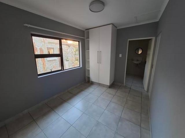 1 Bedroom Flat in Summerstrand