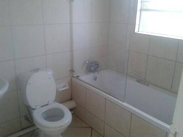 1 Bedroom Flat in Sunnyridge