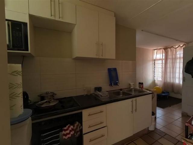 1 Bedroom Flat in Sunnyside