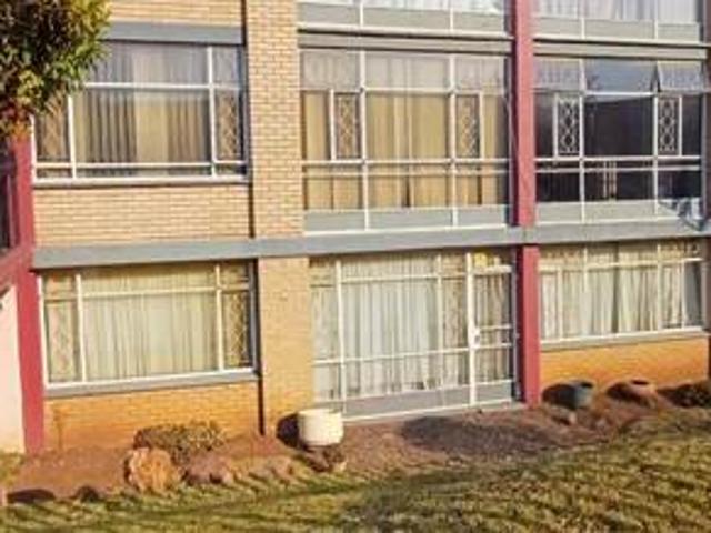 1 Bedroom Flat in Symhurst