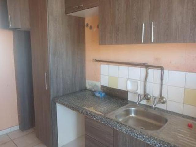 1 bedroom flat on the market in hill.