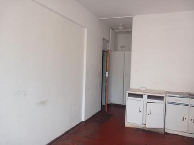 1 bedroom flat on the market in hill.