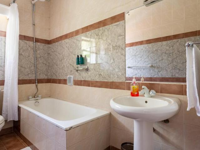 1 Bedroom Furnished Apartment in Westlands, Kes. 4,500 / USD 38 per night
